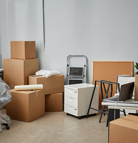 moving-new-modern-office marco